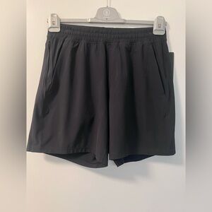 Lululemon Men’s Pacebreaker 7” shorts LL - BLK L